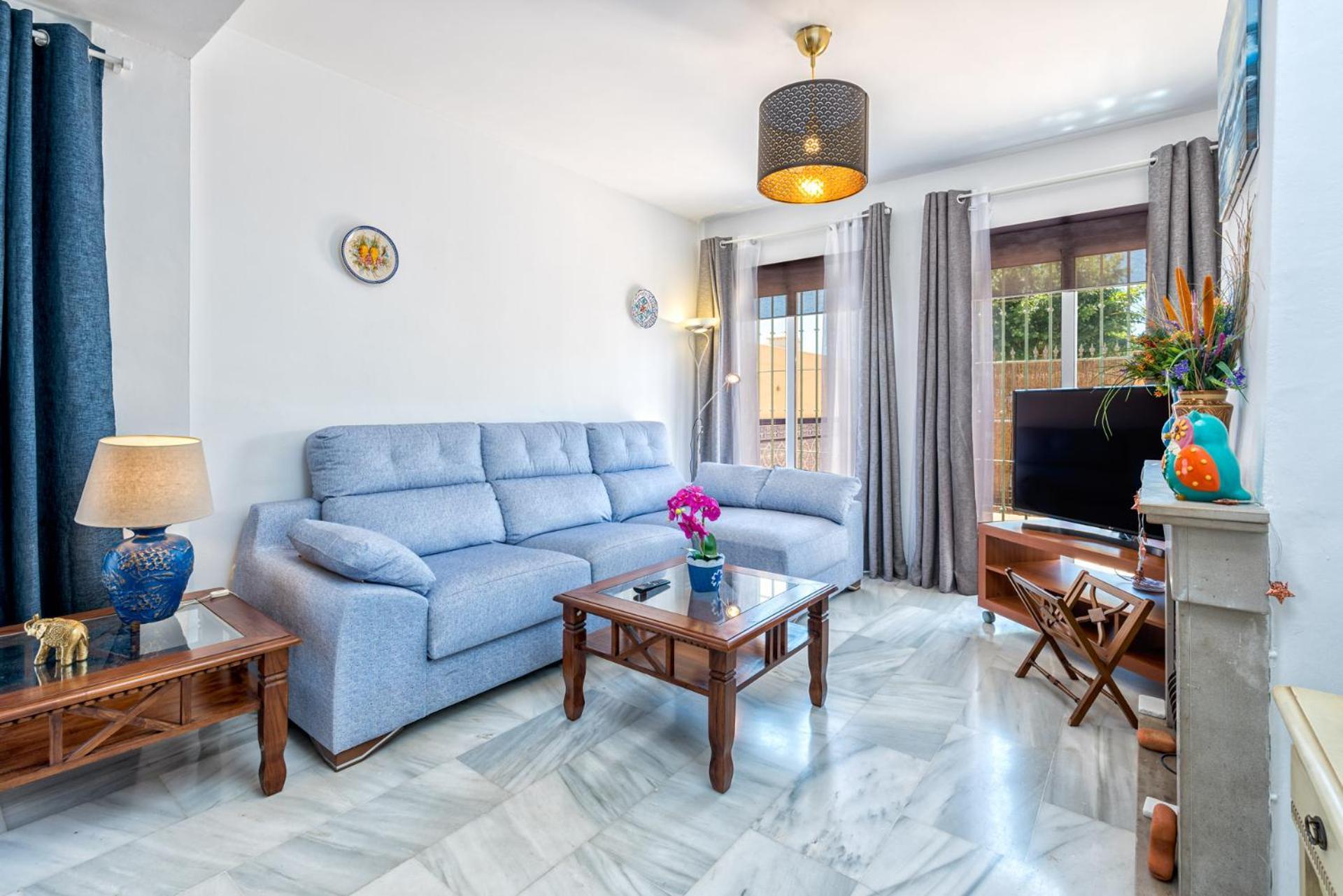 Castillo Sohail Townhouse Near The Beach By Costarentals - Ref 101 푸엔히롤라 외부 사진